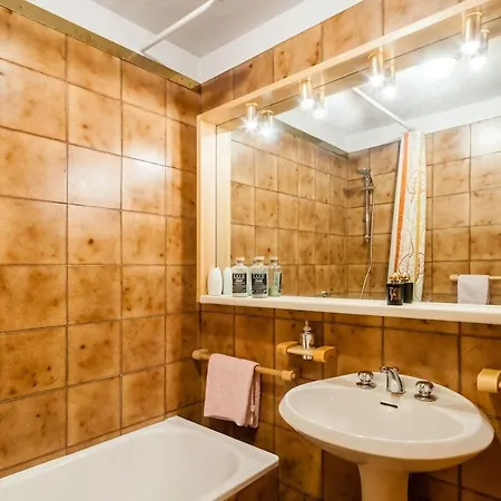 Elegant And Cozy In The Heart Of Cervinia Apartment *