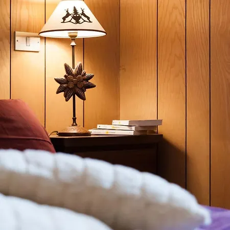 Elegant And Cozy In The Heart Of Cervinia 公寓 *